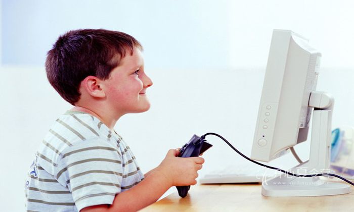 孩子沉迷于电脑父母如何沟通？