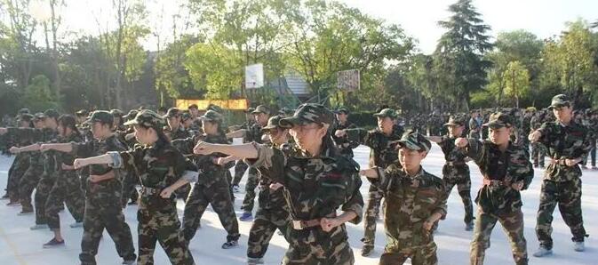 2018年上海西点军事夏令营营程介绍1