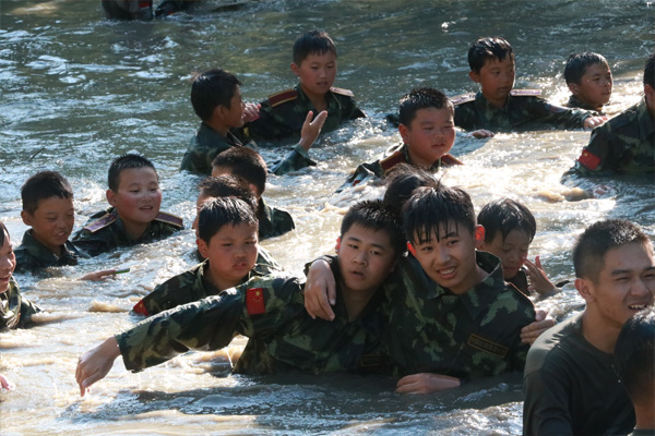 参加2018年中小学生吃苦夏令营有什么要求？1
