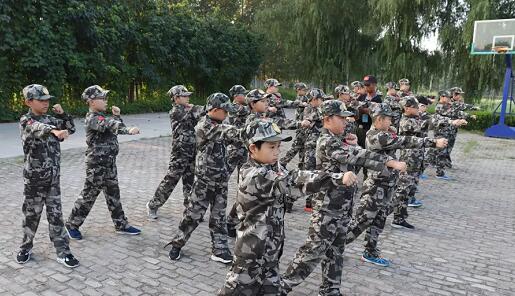 北京青少年暑期军事训练营训练哪些内容？2