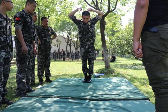 2018年中国青少年军事夏令营之14天少年特种兵营招生简章3