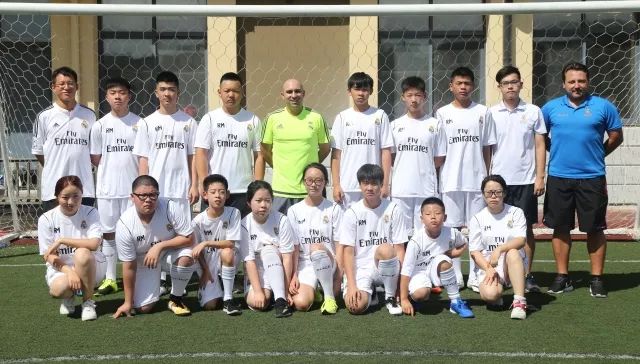 2018年暑假来皇马足球夏令营 与传奇足球明星一起训练2