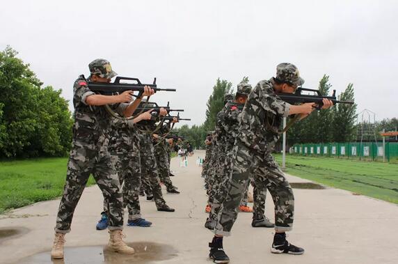 2018年中国青少年军事训练营25天将校军官营招生简章1