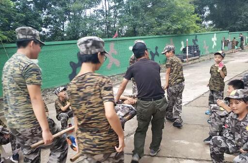 2018年北京青少年军事训练营训练风采展示5