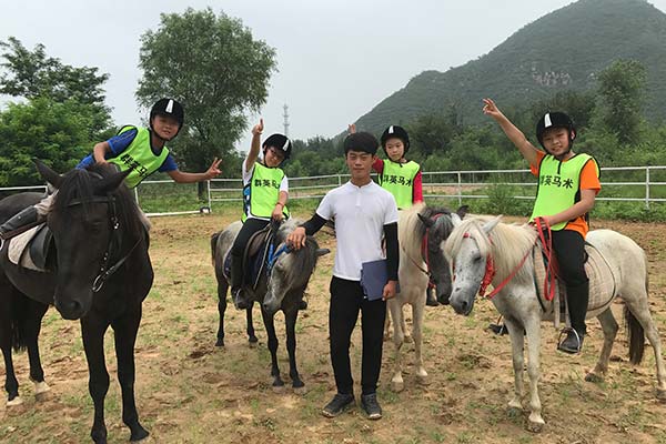 抓住机会来体验下马术的魅力，中秋马术短训班1