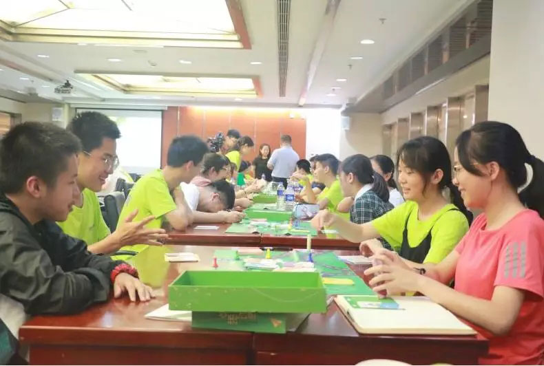 2019清大紫育大数据智能应用研究性学习营之无惧挑战，逐梦未来5