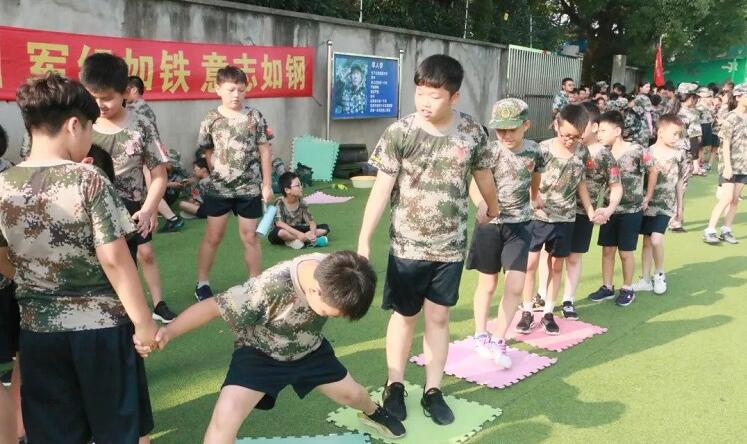 上海西点军事夏令营通过哪些活动培养孩子好习惯？4