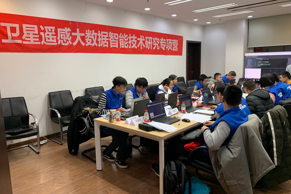 助力提升科学素养 2019清大紫育中科院大数据智能应用研学营荣耀起航6