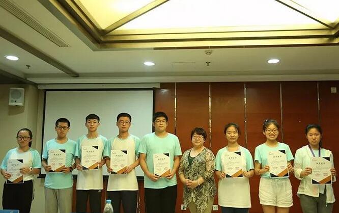 清大紫育青少年研究性学习营闭营仪式4