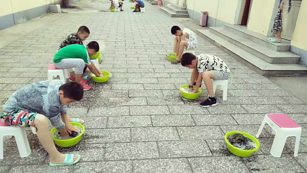 军事夏令营为什么依旧这么火爆1