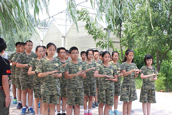 2018军事夏令营适合中小学生参加吗?1