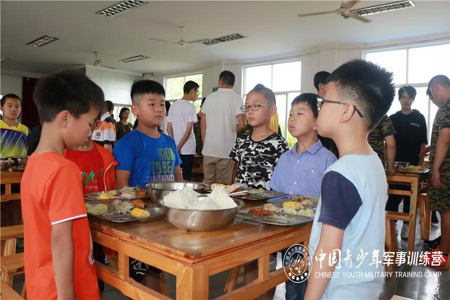 上海战区军事训练营开营啦！2