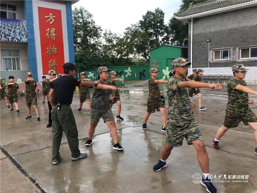 4期营开营，挥手爸妈，孩子们勇敢出发!3